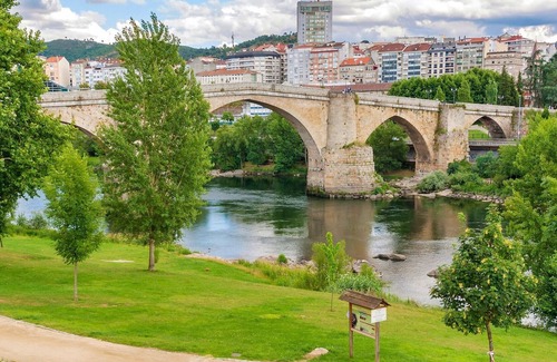Ourense Apartment | Elegant Apartment in Ourense with Private Terrace