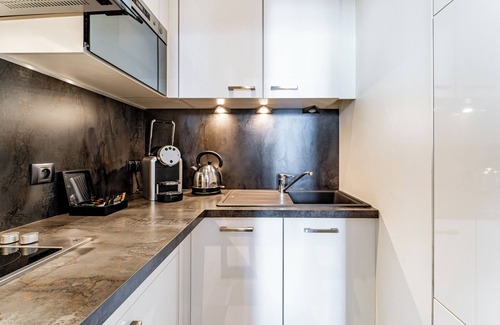 Saint-Michel Apartment | Elegant Apartment in the Heart of Historic Saint-Michel District