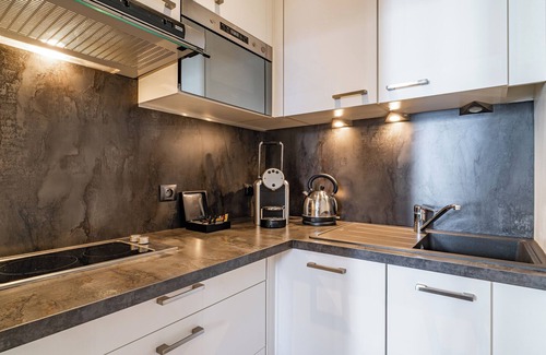 Saint-Michel Apartment | Elegant Apartment in the Heart of Historic Saint-Michel District