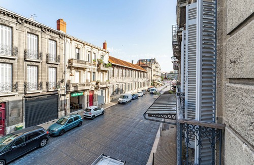 Saint-Michel Apartment | Elegant Apartment in the Heart of Historic Saint-Michel District