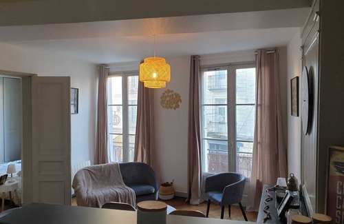 Tours City Centre Apartment | Elegant apartment in the heart of Old Tours