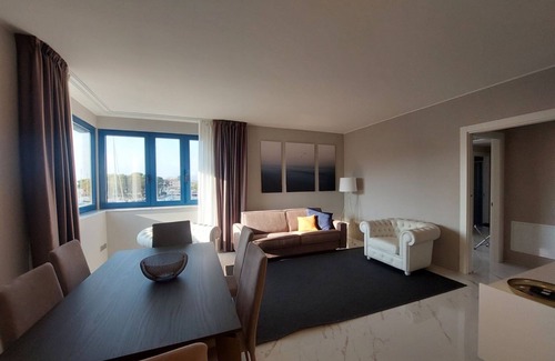 Viareggio Apartment | Elegant apartment with air conditioning and elevator