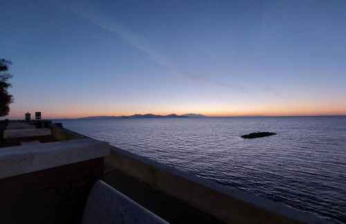 Piombino Apartment | Elegant apartment with view of the sea