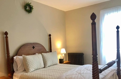 Hillsdale Apartment | Elegant Apt near Catamount, Tanglewood, Berkshires and Hudson