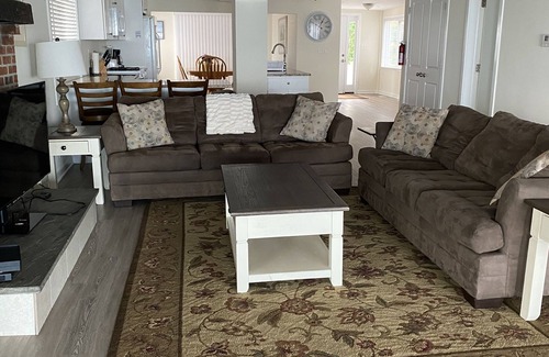 Fairfield House | Elegant Beachfront, beautiful views. Come enjoy!