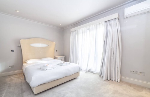 Battersea House | Elegant Central 4 Storey 5 BDR flat