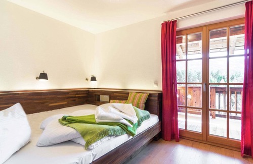 Schonbach Apartment | Elegant chalet with sauna in Mittersill, Salzburg