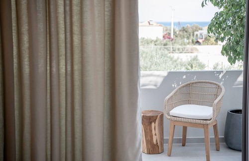 Tavronitis Villa | Elegant Chania Villa | Villa Gohan | 3 Bedrooms | Private Outdoor Pool and BBQ.