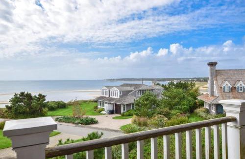 West Chatham House | Elegant Chatham Home steps to Hardings Beach Dog Friendly