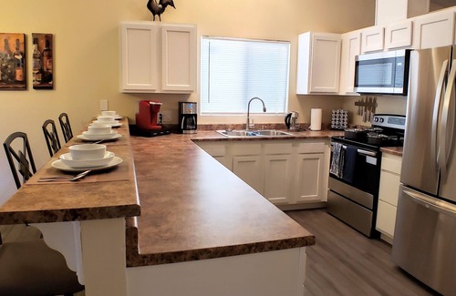 Tucson House | 💖Elegant, Clean&Comfy|King Bed|Garage|AC|PetsOk💖