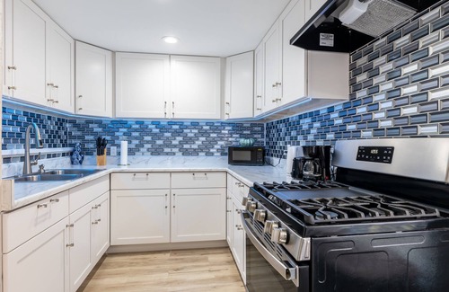 Pacific - Edison Condo | “Elegant Condo Steps from Americana”