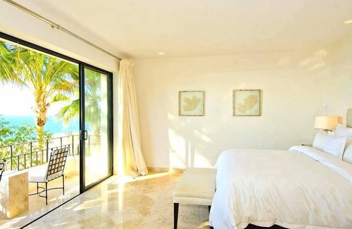 Chula Vista Villa | Elegant Eight Bedroom Villa