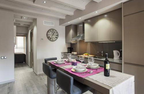 L'Antiga Esquerra de l'Eixample Apartment | Elegant Eixample Apartment nicely decorated