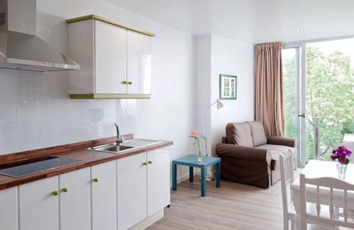 Los Llanos Apartment | Elegant Apartment with Pool and Garden (Ideal for 2)