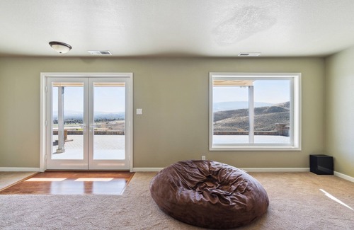 Northeast Reno House | Elegant Escape 4 Bedroom Home by RedAwning