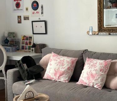 Quartier Sainte-Avoye Apartment | Elegant Flat in Marais Paris