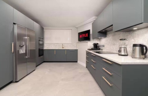 Covent Garden Apartment | Elegant Four-Bedroom Home in the Heart of London