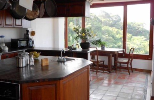Mismaloya House | ELEGANT GET AWAY FROM IT ALL, LUXURY & STYLE! OCEAN Views!