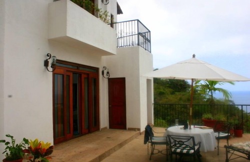 Mismaloya House | ELEGANT GET AWAY FROM IT ALL, LUXURY & STYLE! OCEAN Views!