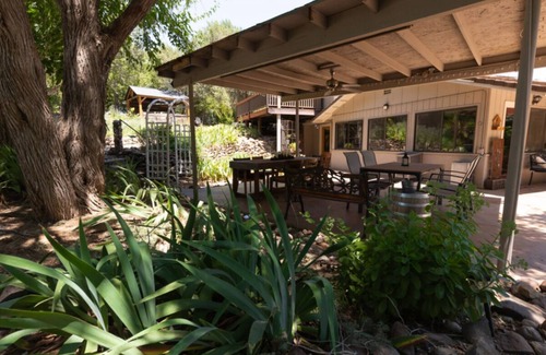 Cornville Apartment | Elegant Getaway at the Lavendar Suite