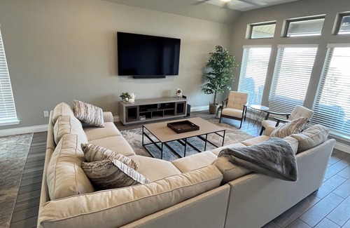 San Marcos House | Elegant home centrally located between Austin and San Antonio