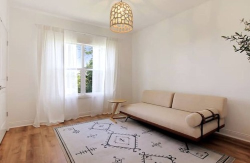 Columbia House | Elegant Home in Nature
