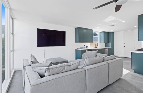 Huntington Harbour House | Elegant Island Oasis in Huntington Beach, California's Heart.