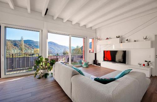 Caslano Apartment | Elegant Lugano Lake View - Happy Rentals