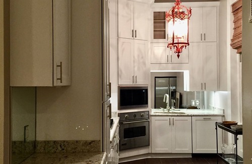 Garden District Condo | Elegant, Luxuriously Furnished Historic Property In The Garden District Sleeps 4