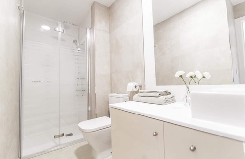 Cuatro Caminos Apartment | Elegant. Luxury. Confort. Sunny. MILLA ORO BUSINESS. BERNABÉU