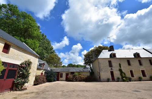 Ponts sur Seulles Villa | Elegant Manor Retreat Normandy