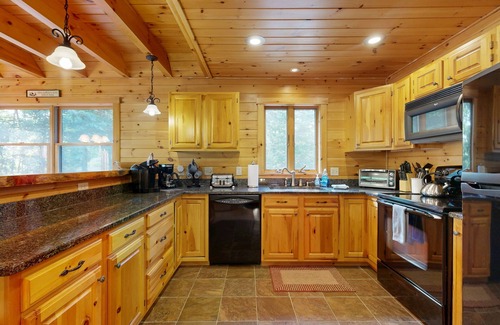 Greenwood House | Elegant Mountain Chalet with Hot Tub, Fire Pit, and Easy Access to Mt. Abram