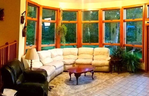 Warren House | Elegant Mountain Home, Privacy, Magnificant Westerly Views