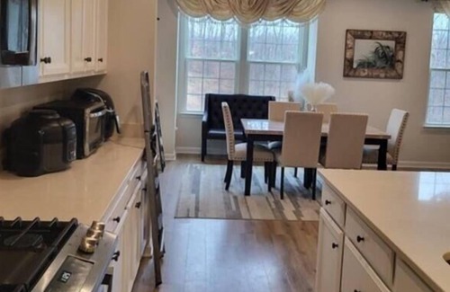Stafford House | Elegant Oasis 4 Traveling Professionals & Families, Elegant Oasis 4 Traveling Professionals and