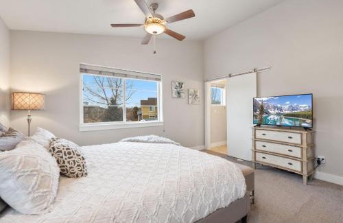 Old Town North House | Elegant Oasis - Fireplaces, King Beds, Mtn Views!