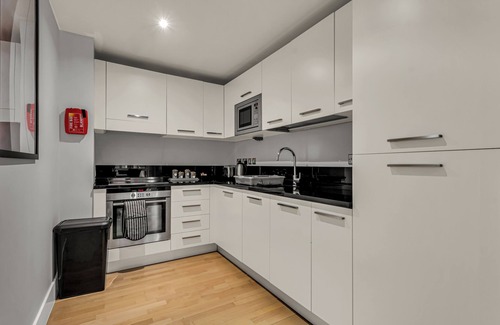 Queenhithe Apartment | Elegant One Bedroom Apt in London City near St. Paul's Blackfriars by MySquare