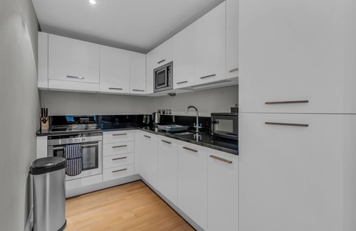 Queenhithe Apartment | Elegant One Bedroom Apt in London City near St. Paul's Blackfriars by MySquare