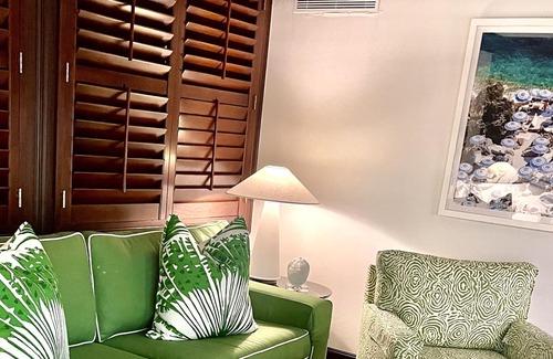 Palm Beach Apartment | Elegant One Bedroom Suite, Separate Living Room with Private Terrace
