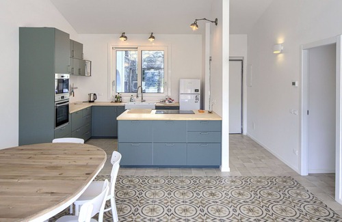 Valle Santa Apartment | Elegant, panoramic apartment for 6 people