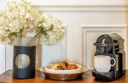 Faubourg-du-Roule Apartment | Elegant Parisian Apartment Near Arc de Triomphe