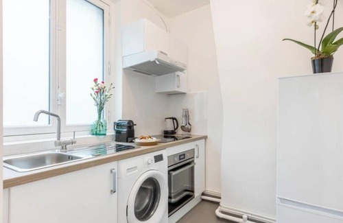 Faubourg-du-Roule Apartment | Elegant Parisian Apartment Near Arc de Triomphe