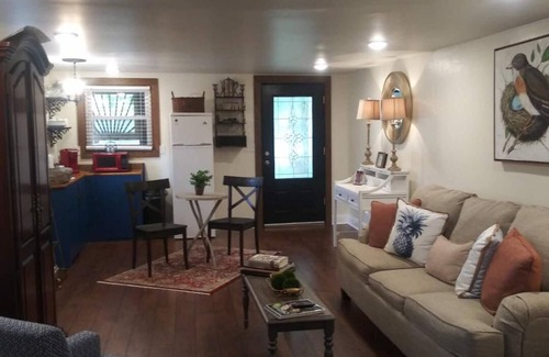 Chickamauga Apartment | Elegant private suite located downtown historical Chickamauga, Ga