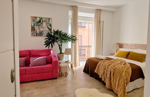 San Felipe Neri Apartment | Elegant Retreat in Malaga‘s Historic Centre