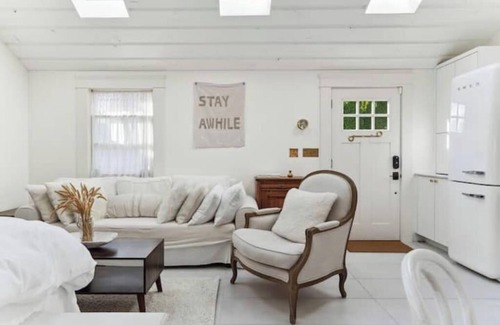 Highline House | Elegant & Romantic Farmhouse, Natural Light!