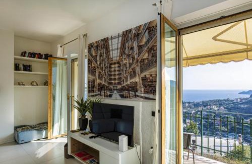 Rapallo Apartment | Elegant sea view apartment by Wonderful Italy