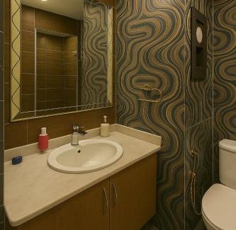 Az-Zohur Ski Chalet | Elegant Sea View Chalet with Private Balcony