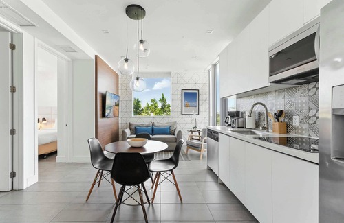 Flamingo/Lummus Apartment | Elegant SoBe 2 Bedroom Apartment