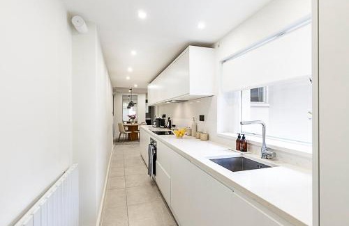 Courtfield Apartment | Elegant South Kensington Retreat with Outdoor Spaces