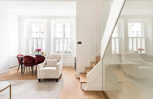 Courtfield Apartment | Elegant South Kensington Retreat with Outdoor Spaces