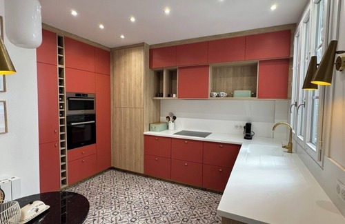 Gaillon Apartment | Elegant spacious 2 bedroom, apartment in the heart of Paris, near Opera & Louvre
